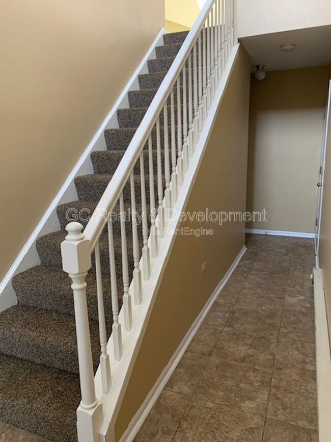 Building Photo - 632 Chelsea Ct