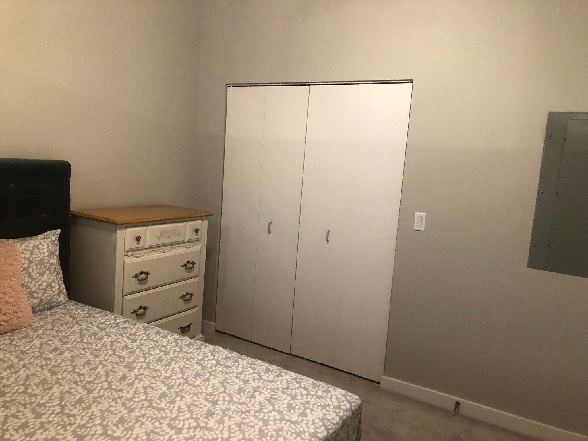 Building Photo - 235 W Van Buren St