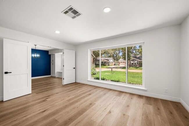 Building Photo - 10115 Moorberry Ln