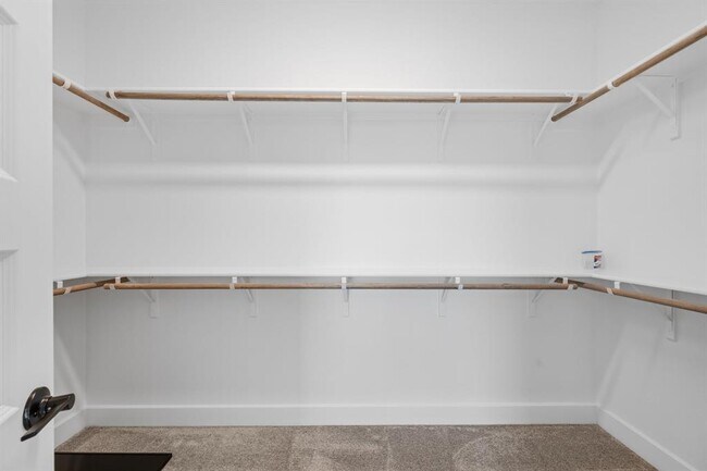 Building Photo - 5902 Rangeland Rd