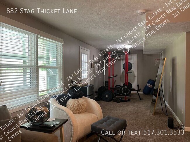 Building Photo - 882 Stag Thicket Ln