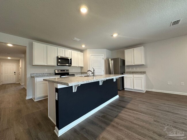 Building Photo - 1929 High Rdg Ct