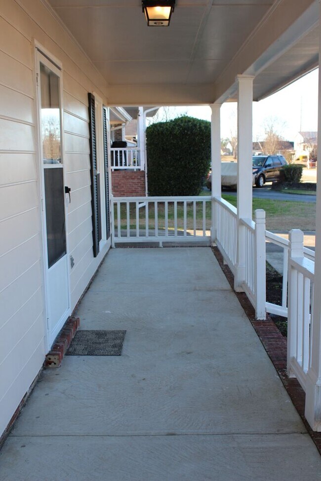 Building Photo - Newton Place