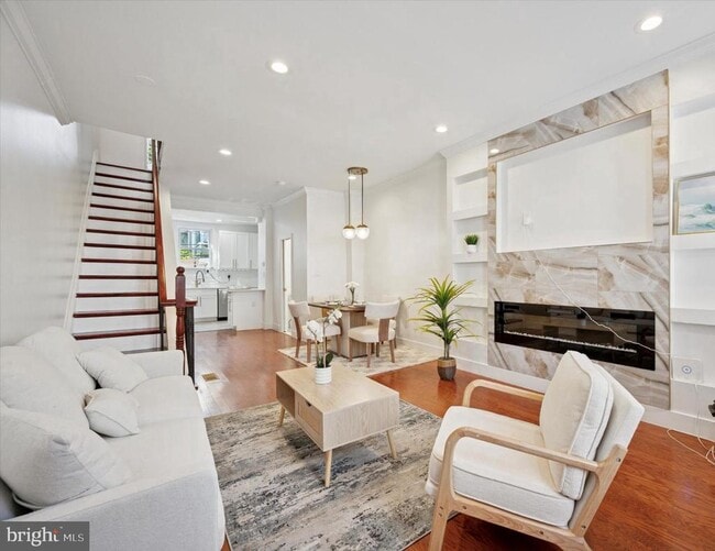 Building Photo - 2124 Pierce St