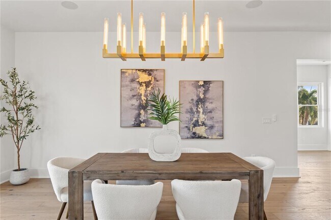 Building Photo - 531 Danube Ave