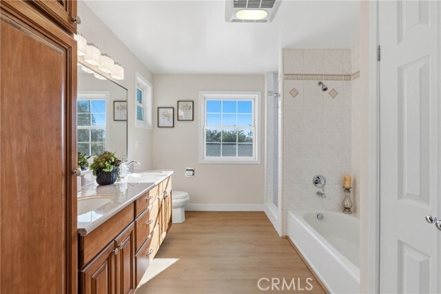 Building Photo - 274 W Laurel Ave