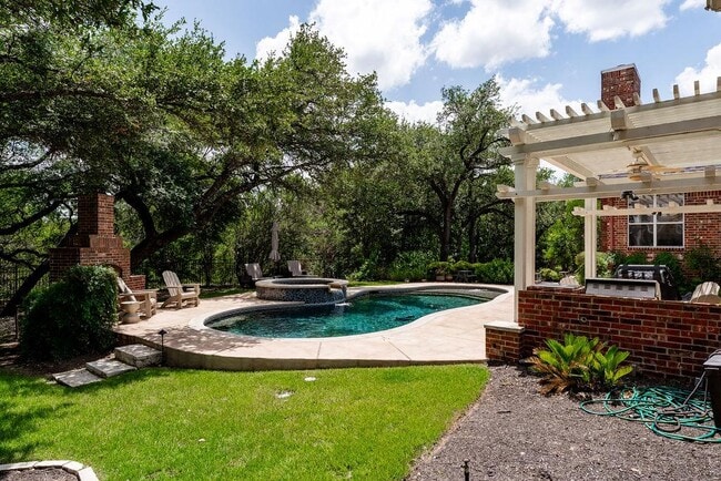Building Photo - 3408 Travis Country Cir