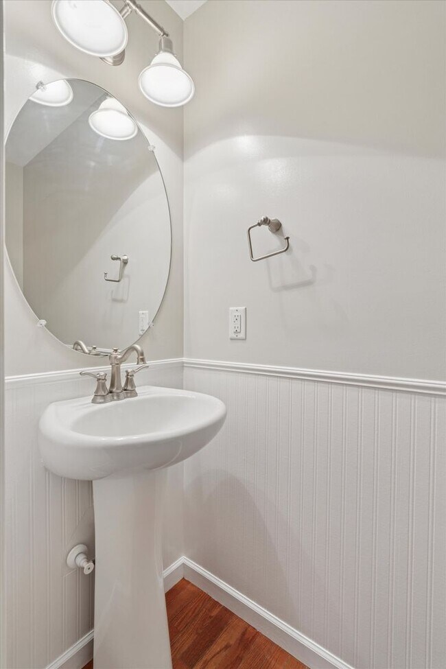 Building Photo - Spacious Single-Family Home On Over A 1/2 ...