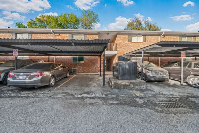 Building Photo - 14333 Memorial Dr