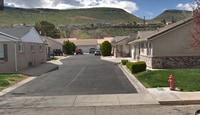 Building Photo - "Spacious 3-Bed Townhouse in Saint George – Modern Comforts & 2 Full Baths, Ready to Rent!"