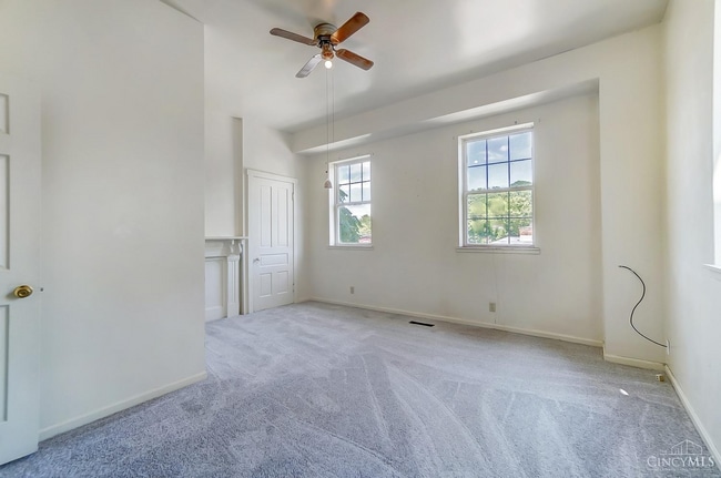Building Photo - 611 Tafel St