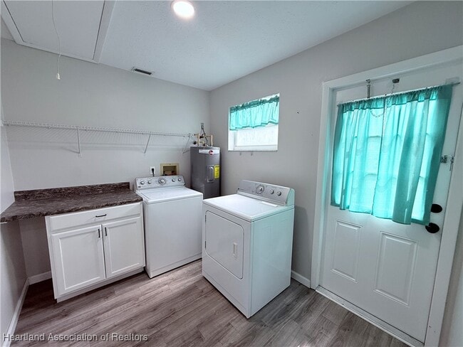 Building Photo - 4503 Sebring Ave