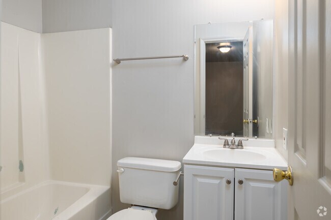 2BR, 2.5 BA - 807SF - Bathroom - Beck Street Apartments