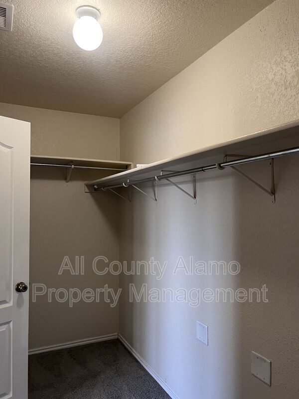 Building Photo - 7431 Cedar Farm