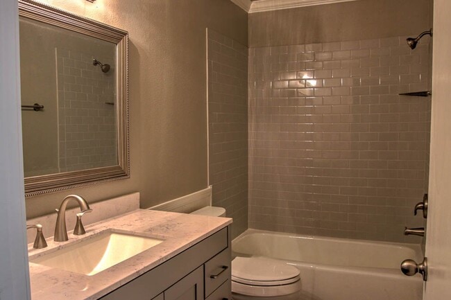Building Photo - Bixby 3 bed 2 bath in Bixby schools