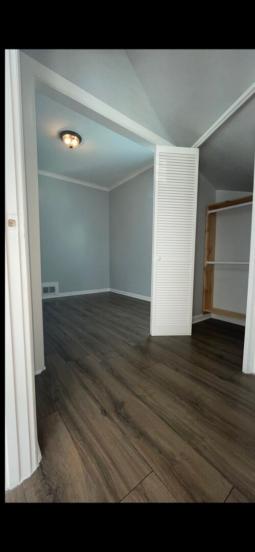 Building Photo - 4711 N Kenton Ave