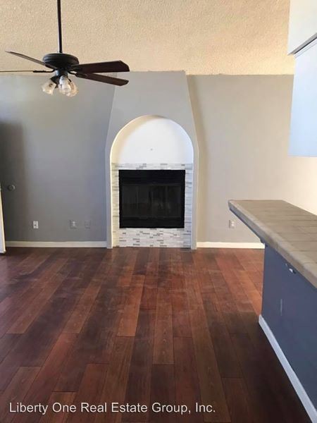 Building Photo - 1820 Alta Vista Dr