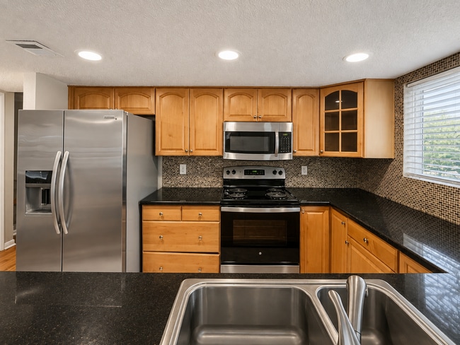 Building Photo - 1406 Lemon Tree Ln