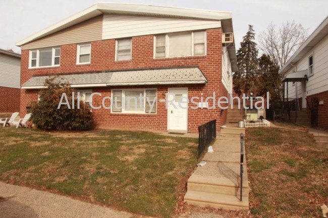 Primary Photo - 759 Sanford St