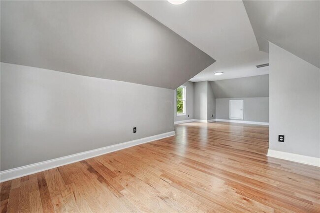 Building Photo - 3131 Washington Rd