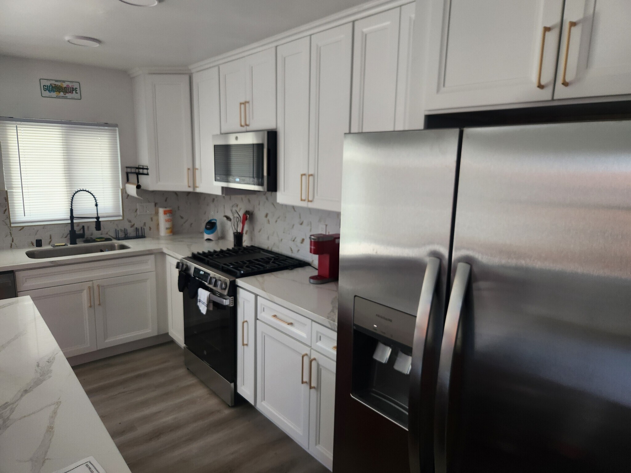 Building Photo - 1320 Vinca Way