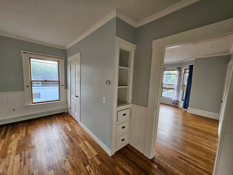 Dining room - 22 Sparhawk St