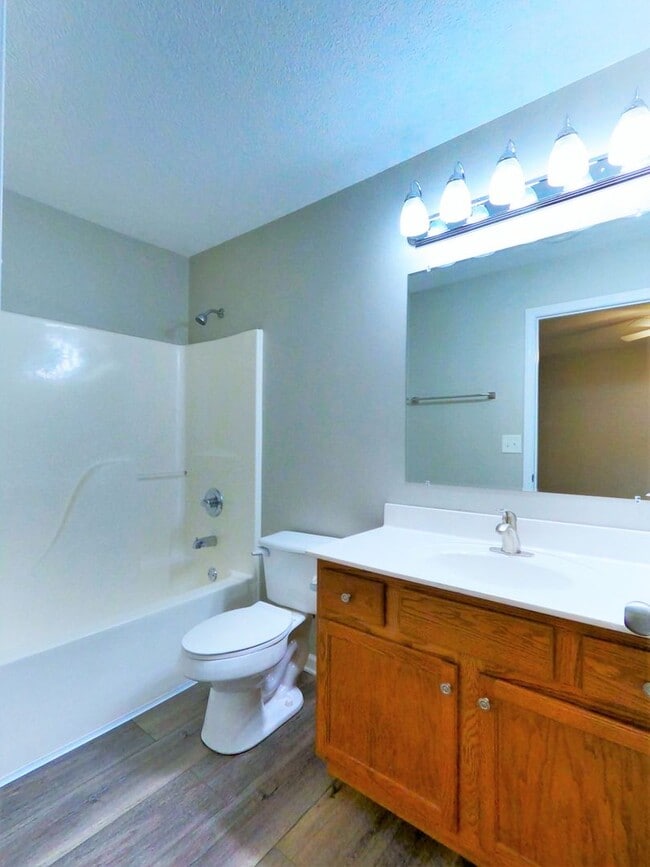 Building Photo - FOUNTAIN CITY: GROUND LEVEL 2 BEDROOM, 2 BATHROOM CONDO IN MAPLE CHASE