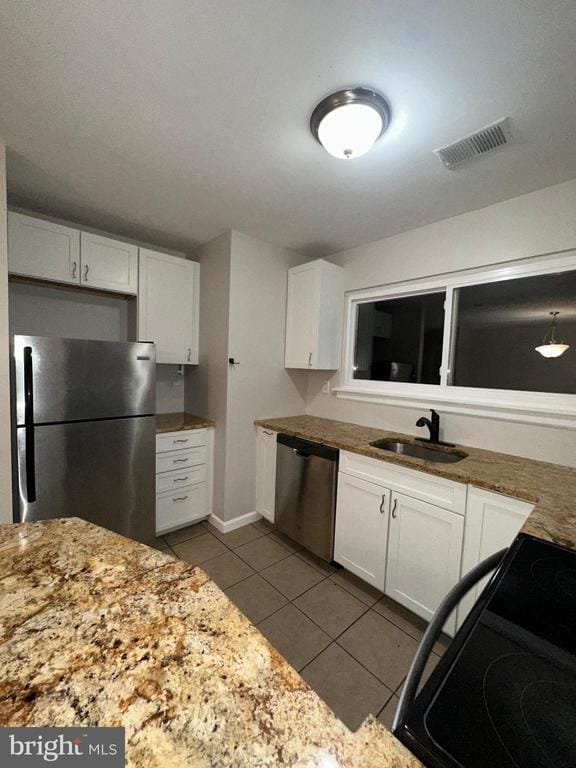 Building Photo - 25 Corona Ct