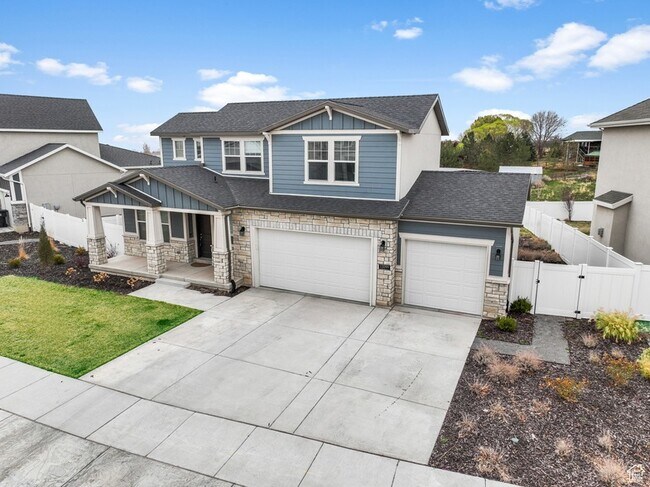 Building Photo - 13099 Twisted Oaks Dr