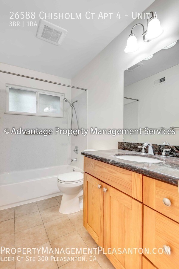 Building Photo - 26588 Chisholm Ct