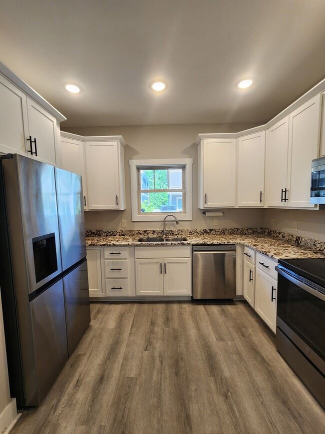 Building Photo - RENT SPECIAL!!!!!  Weaverville Rental