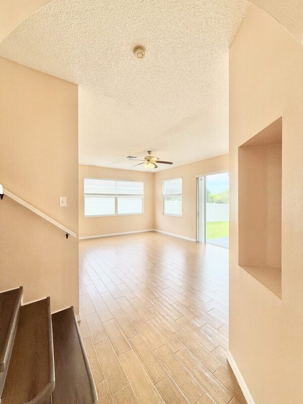 Building Photo - 1647 Gray Bark Dr