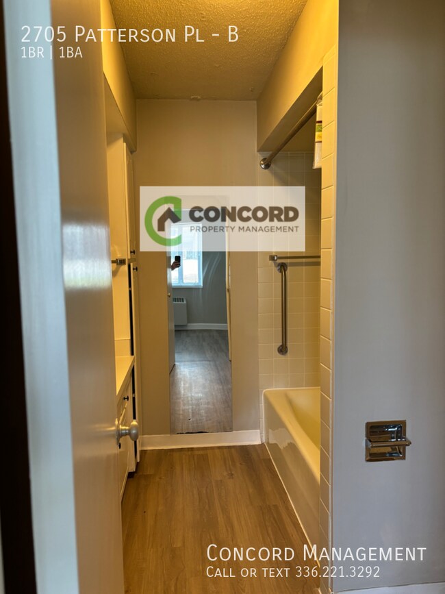 Building Photo - 2705 Patterson Pl