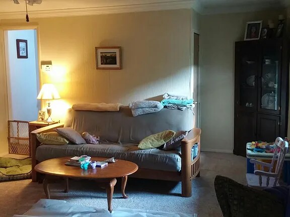 Building Photo - 27 Noster St