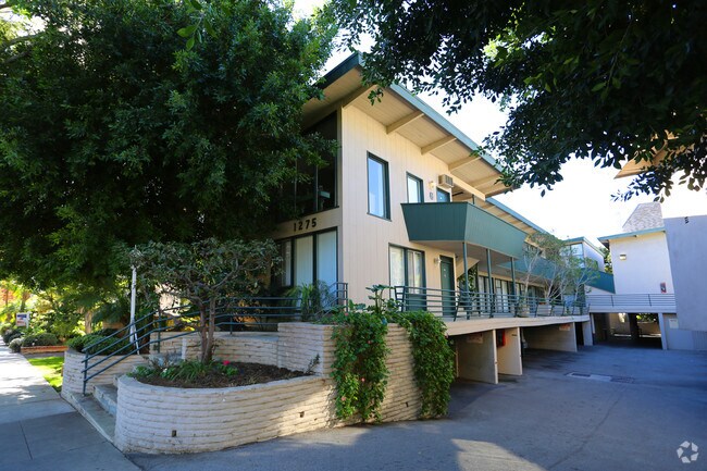 Building Photo - Sunset Lanai Apartments