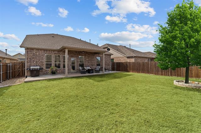 Building Photo - 910 Blackhawk Dr