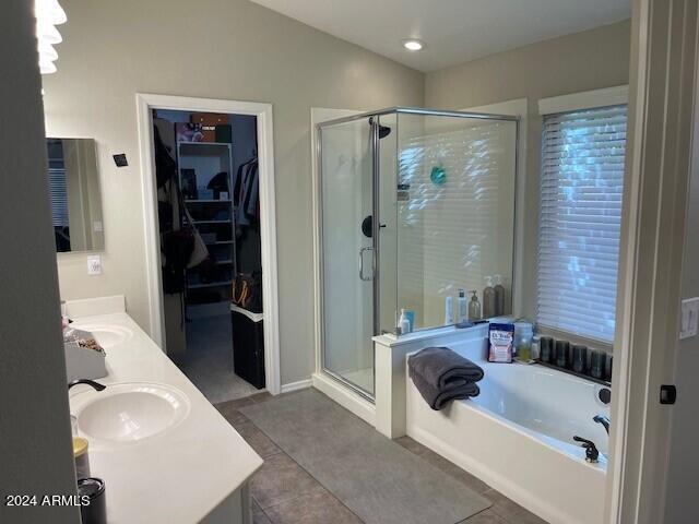 Building Photo - 722 W Canary Way