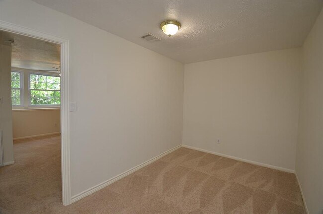 Building Photo - 12707 Sandri Ln