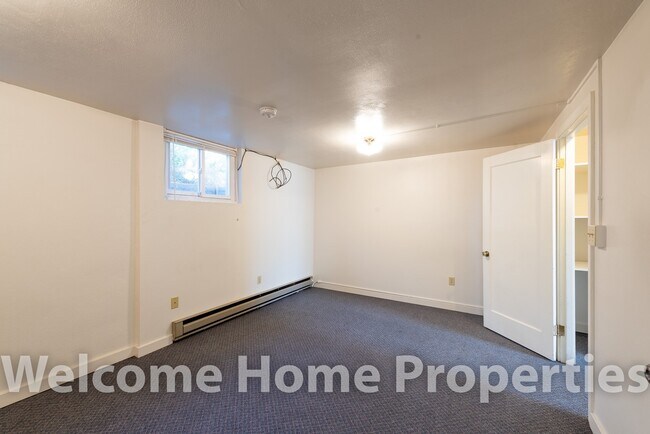 Building Photo - 512 S College Ave