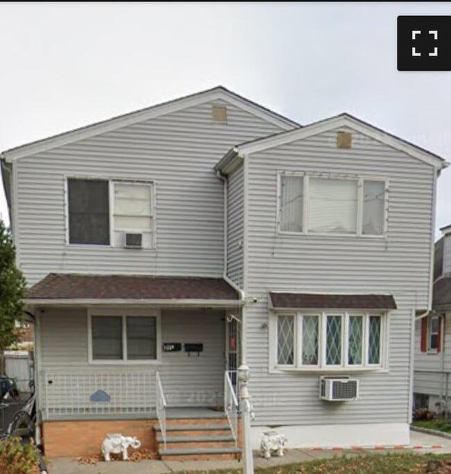 Building Photo - 208 McAdoo Ave