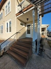 Building Photo - 984 W Main St