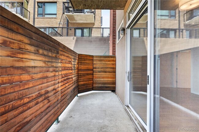 Building Photo - 3201 Shoshone St