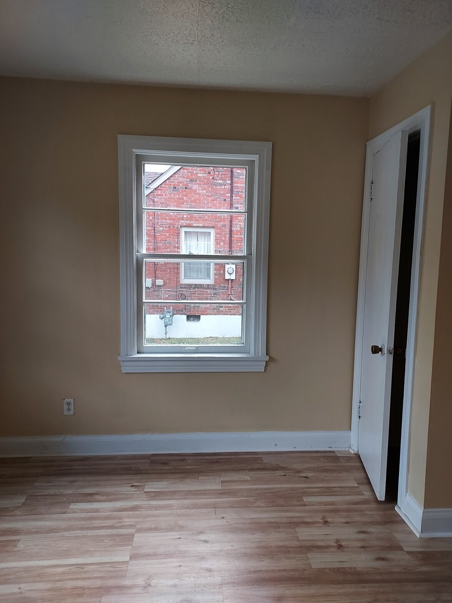 Bedroom #1 closet - 4848 Brenda Dr