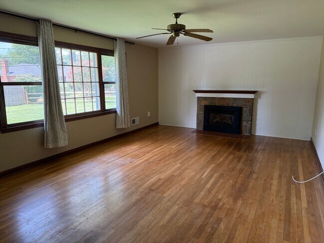 Building Photo - North Wilmington - 4 bedroom, 2.5 bath home in Chalfonte