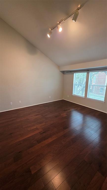 Building Photo - 914 W Heights Hollow Ln
