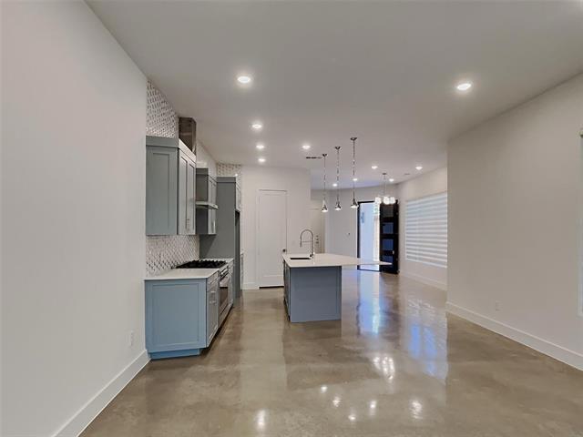 Building Photo - 2343 Vagas St