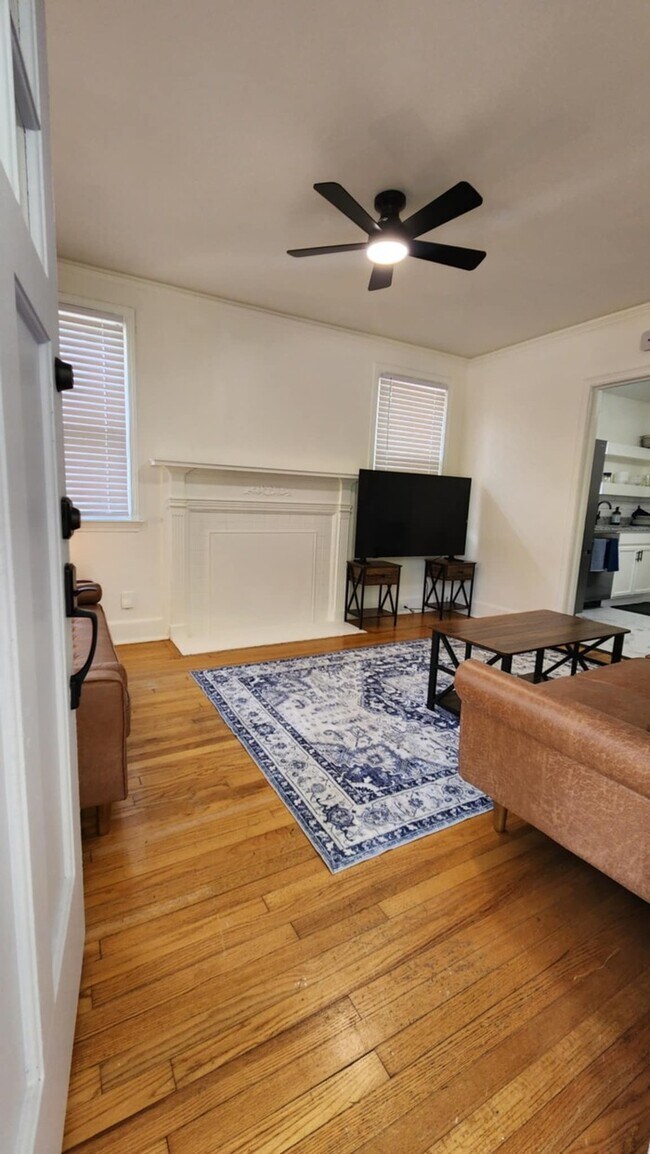 Building Photo - Furnished Rental