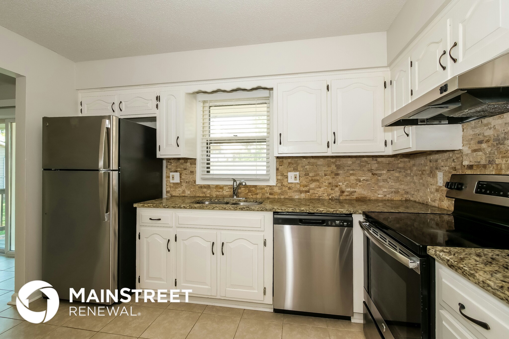 Building Photo - 6924 NW Pleasant View Dr