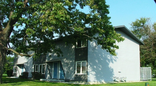 1616 Mayfield Rd - Mayfield Apartments
