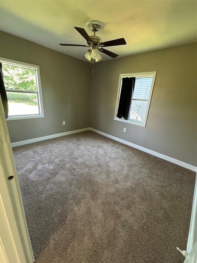 Building Photo - 1503 Teanaway Ln